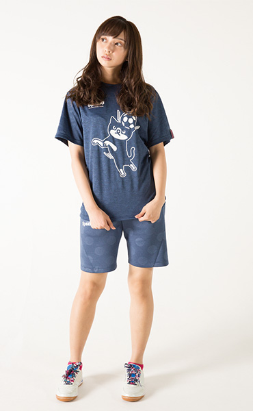 PIPPOプラTシャツ